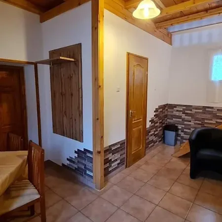 Pikolo Vendeglo Es Vendeghaz Гостевой дом