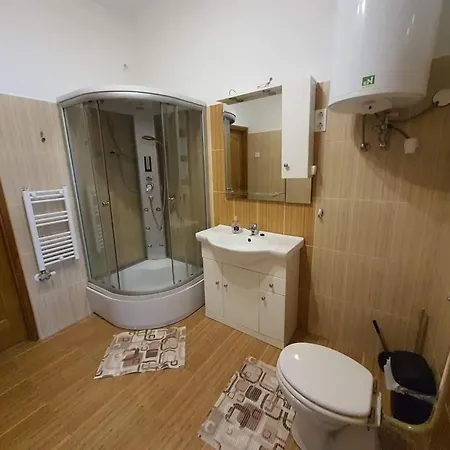 Pikolo Vendeglo Es Vendeghaz Гостевой дом Баконьбель