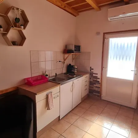 Pikolo Vendeglo Es Vendeghaz Баконьбель