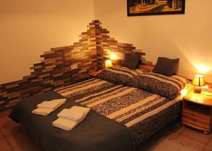 Pikoló Vendéglő és 3*