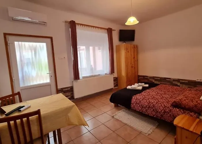 Pikoló Vendéglő és Bakonybél