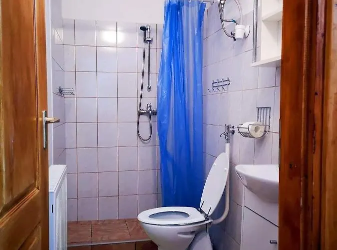 Pikoló Vendéglő és 3*