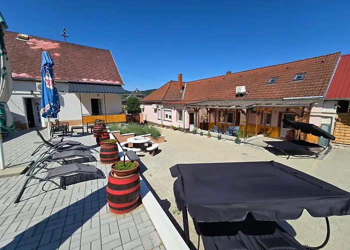 Pikoló Vendéglő és